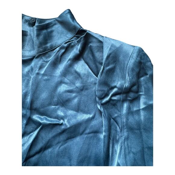 NWT Zara Crop Top Blouse, Mock Neck, long sleeve, ruched hem in blue size medium - Picture 7 of 11